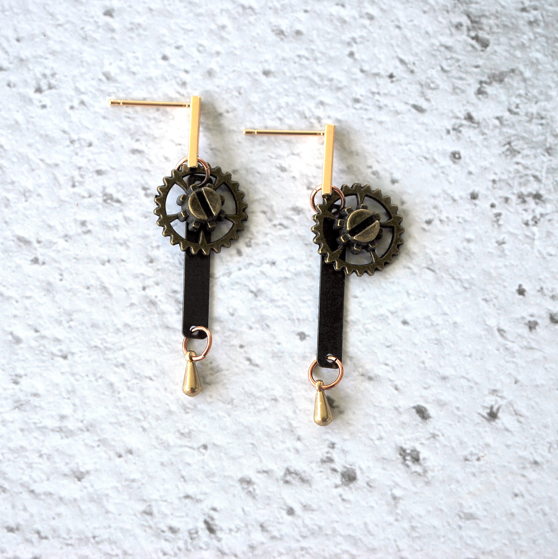 Awad | Shaiva and cone hanging earrings